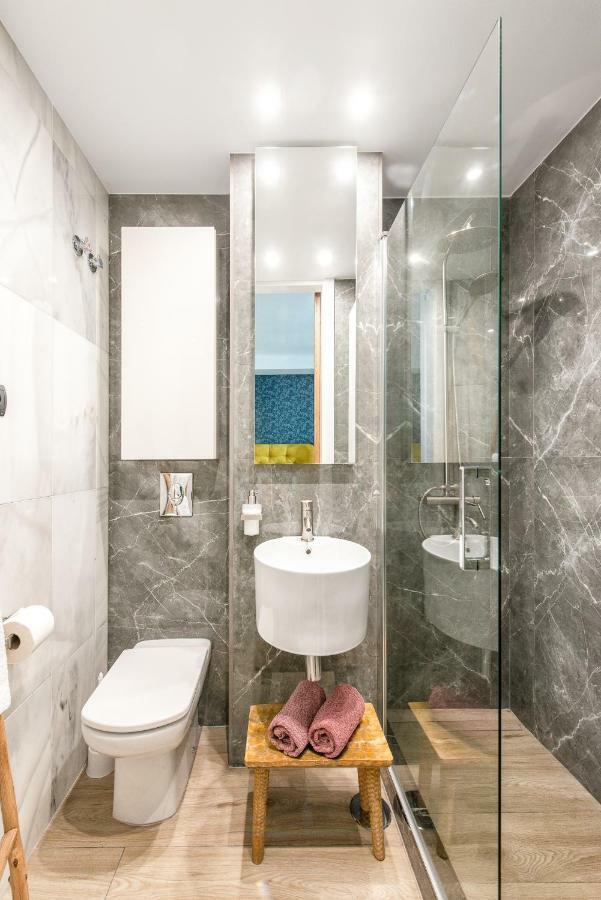 Marbella Center Beachfront With Private Patio ภายนอก รูปภาพ